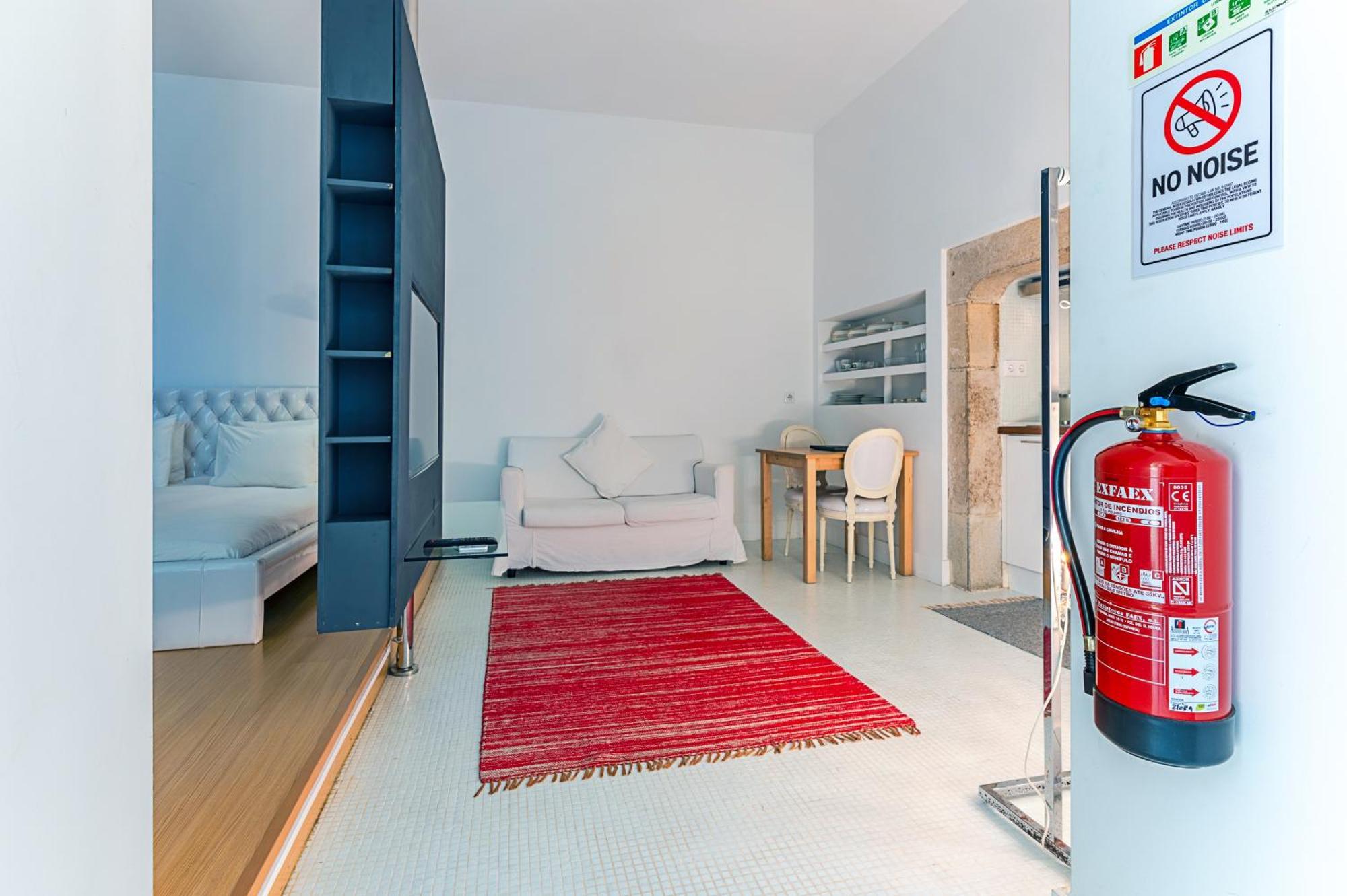 Portas Do Castelo Apartments Lisbon Room photo